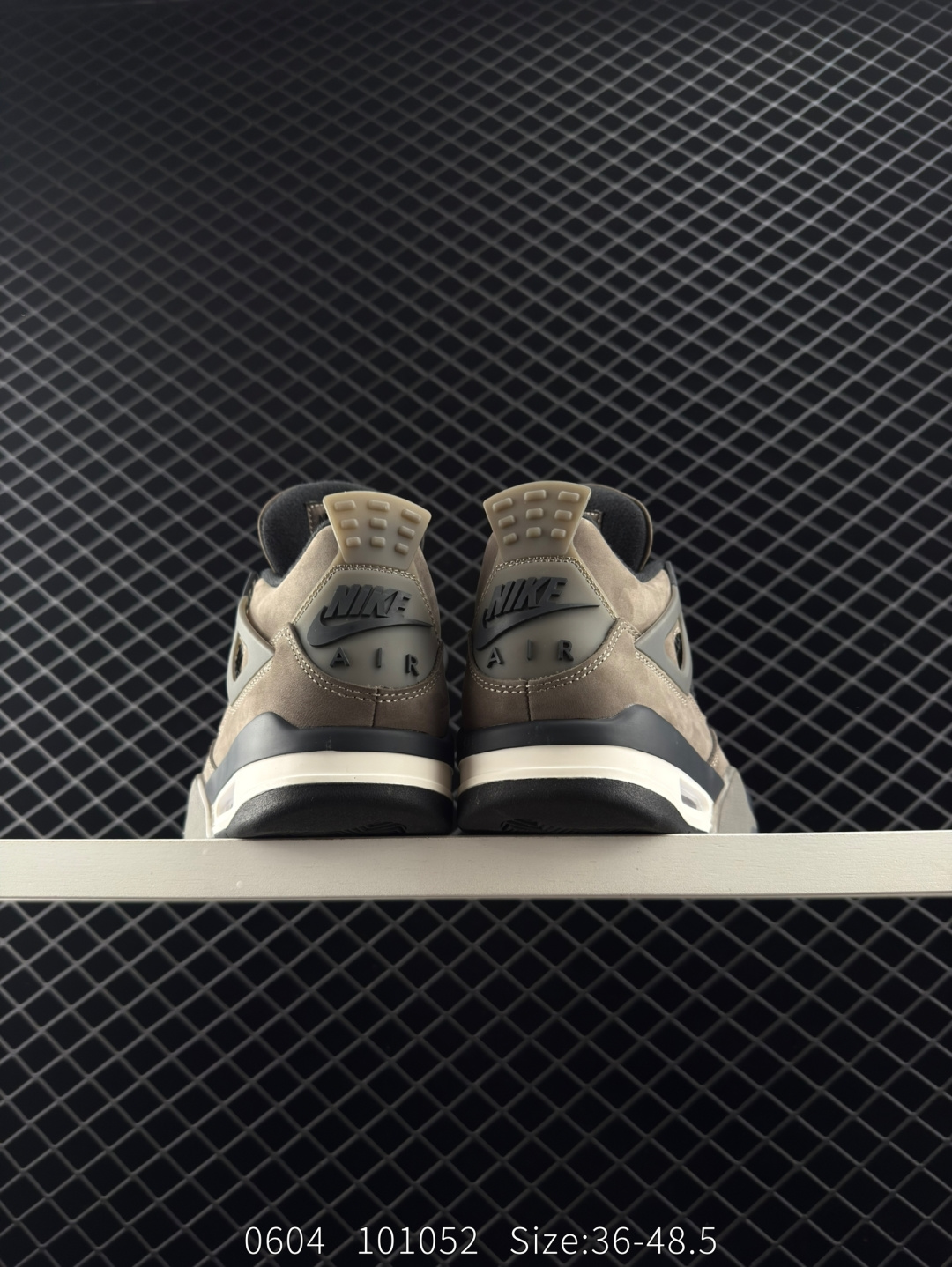 Nike SB x Air Jordan 4 Retro 